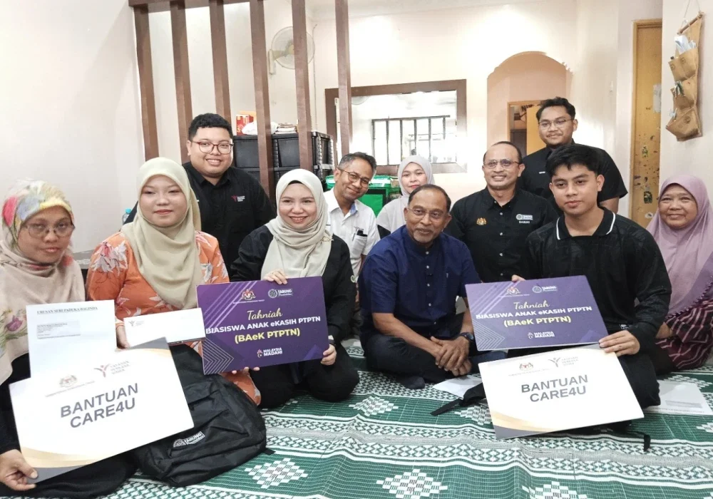 Perluasan BAeK PTPTN: 10.000 Pelajar Miskin Ilustrasi baek ptptn untuk artikel BAeK PTPTN Diperluas ke 10.000 Pelajar Miskin