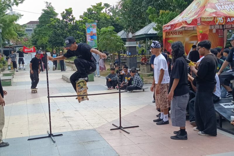 Ilustrasi skateboard tulungagung untuk artikel Hari Skateboard Tulungagung: Komunitas Soroti Fasilitas Rusak