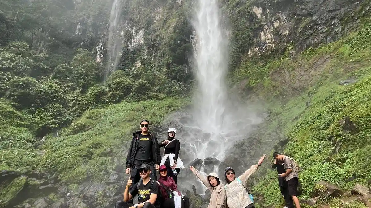Ilustrasi weekend getaway subang untuk artikel Weekend Getaway Subang: 7 Spot Hits untuk Liburan