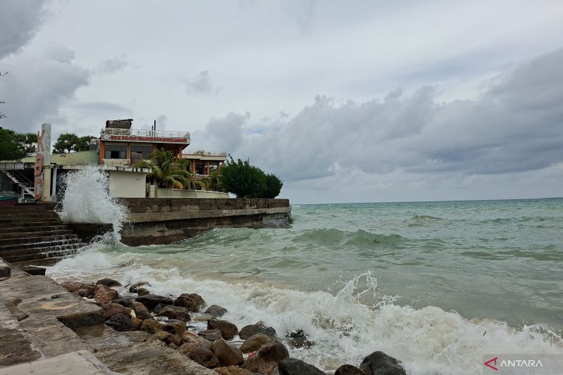 Ilustrasi gelombang laut ntt untuk artikel Gelombang laut ntt: BMKG Imbau Waspadai Gelombang Laut 2,5…
