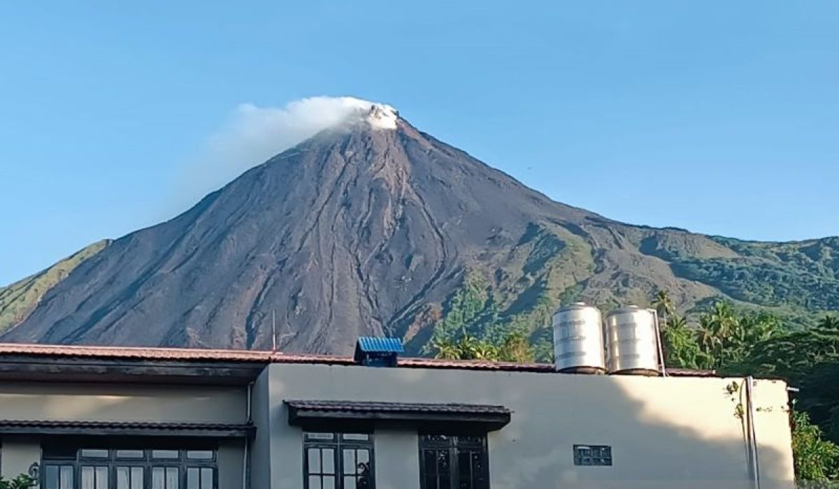 Ilustrasi gunung waspada sulawesi untuk artikel Empat Gunung Waspada Sulawesi Utara Level II
