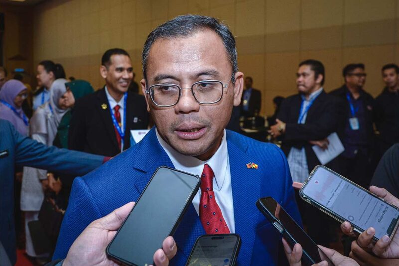Ilustrasi bekalan air dan elektrik untuk artikel Selangor pantau bekalan air dan elektrik